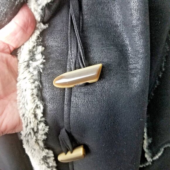 Skea black maxi over coat women's 10 plush faux sheep skin fur detachable collar - Picture 12 of 16